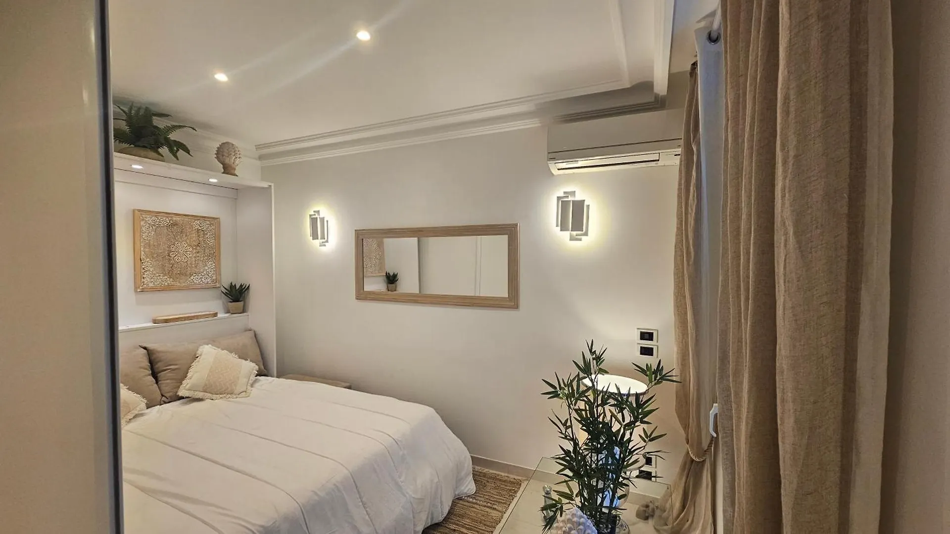 Palais Miramar Croisette Apart 1 Min Carlton Cannes France
